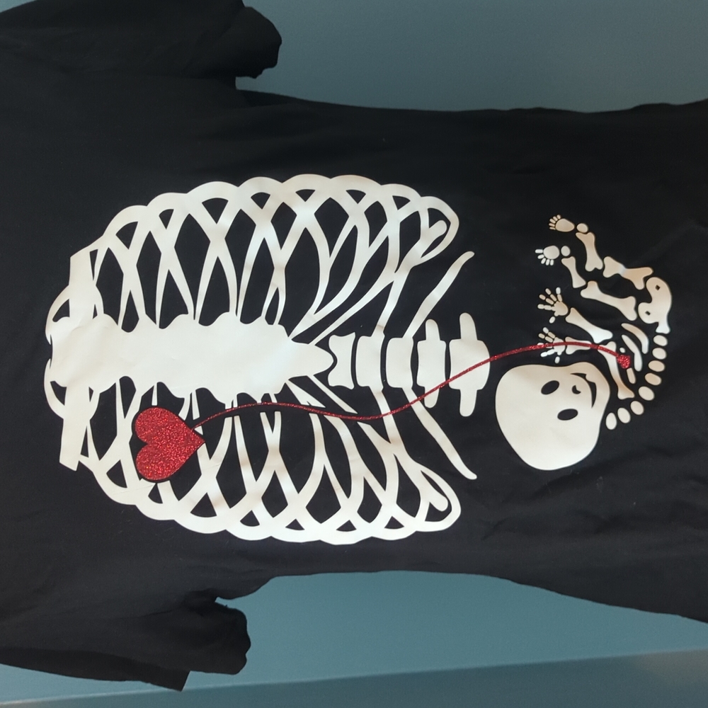 Skeleton Baby T-shirt Size Medium